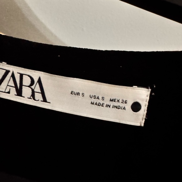 Zara Black Velvet Cropped Jacket with Multicolor Floral Embroidery - Picture 8 of 11